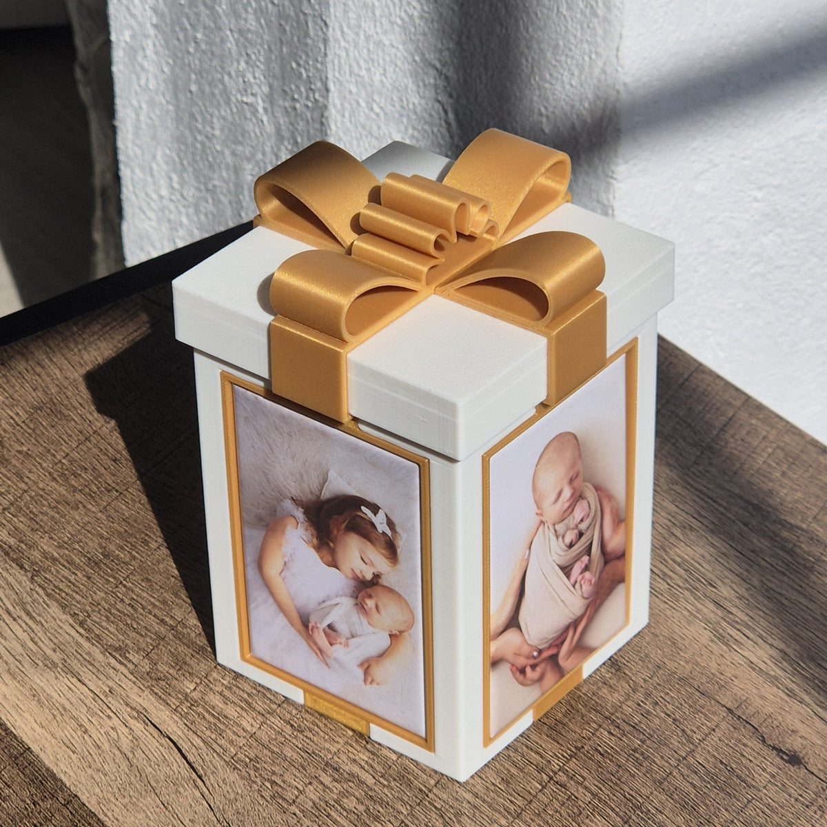 Gift Box Magnetic Photo Frame