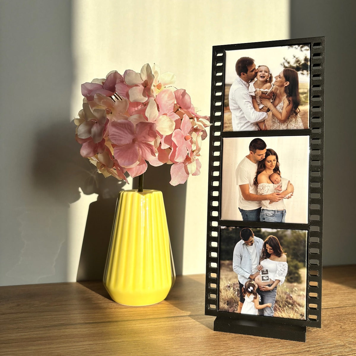 Photo Strip Stand
