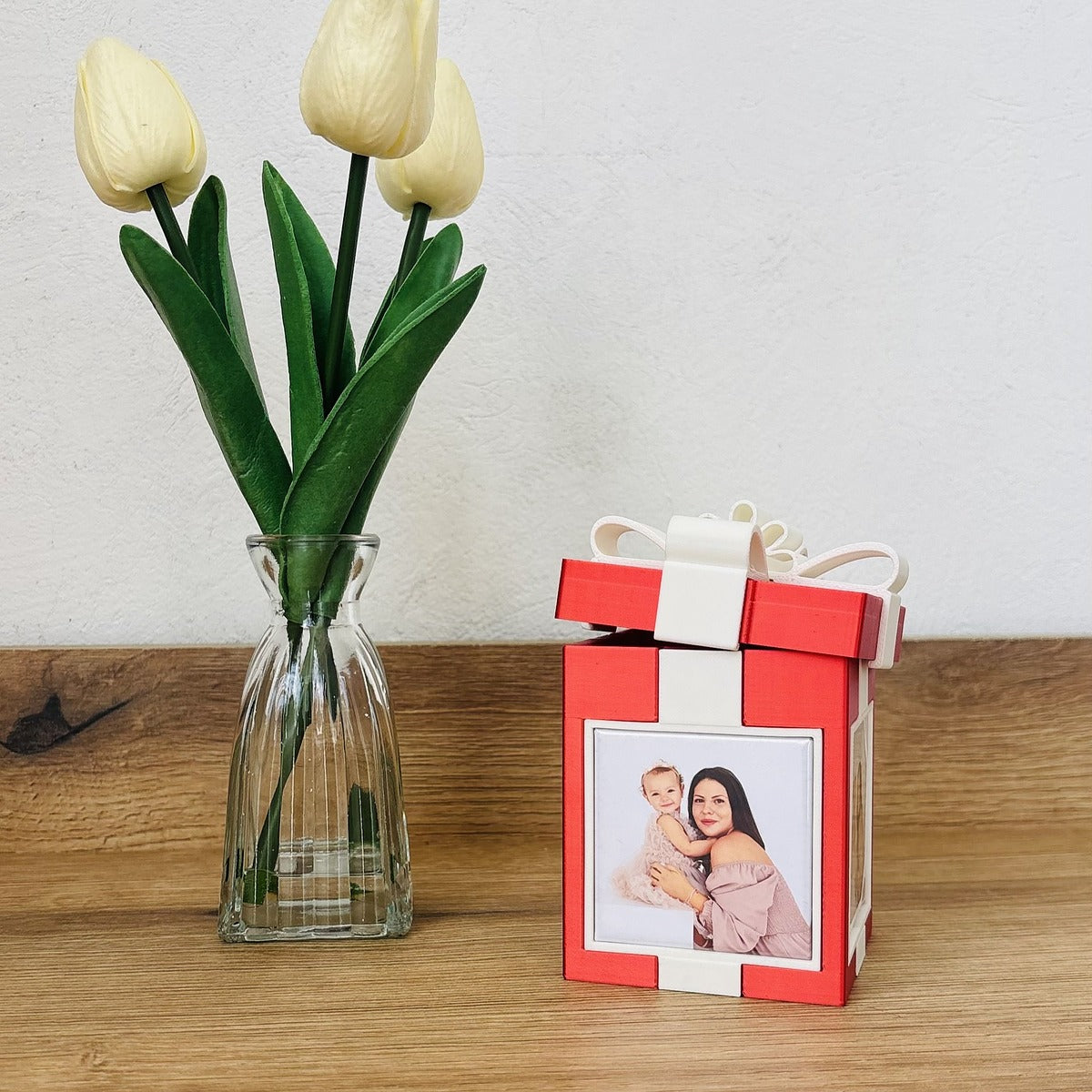 Gift Box Magnetic Photo Frame